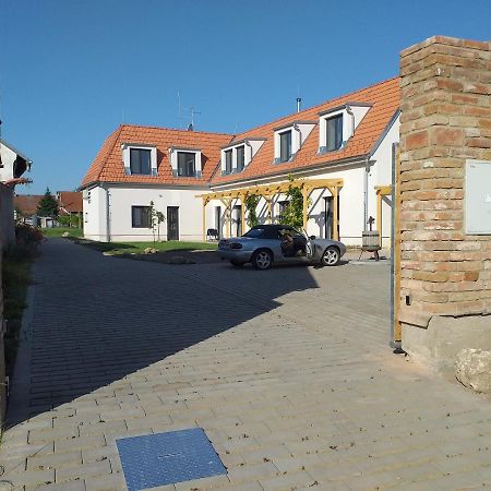 Vila Vlastovka Bulhary Esterno foto